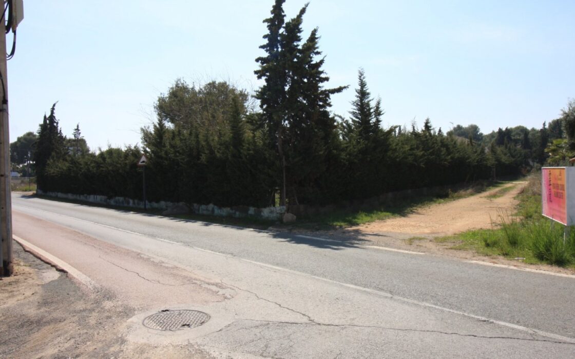 Будинок в Оріуела Коста з терасою та басейном 200 кв.м