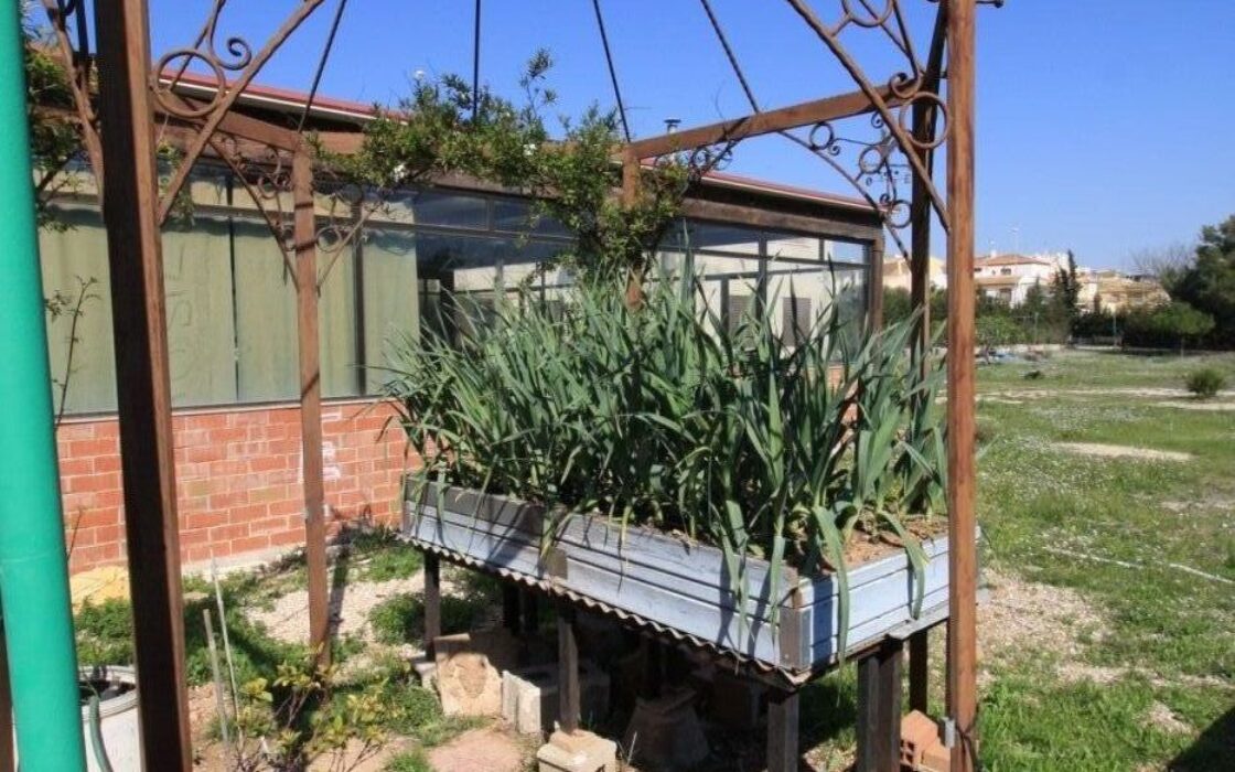 Будинок в Оріуела Коста з терасою та басейном 200 кв.м