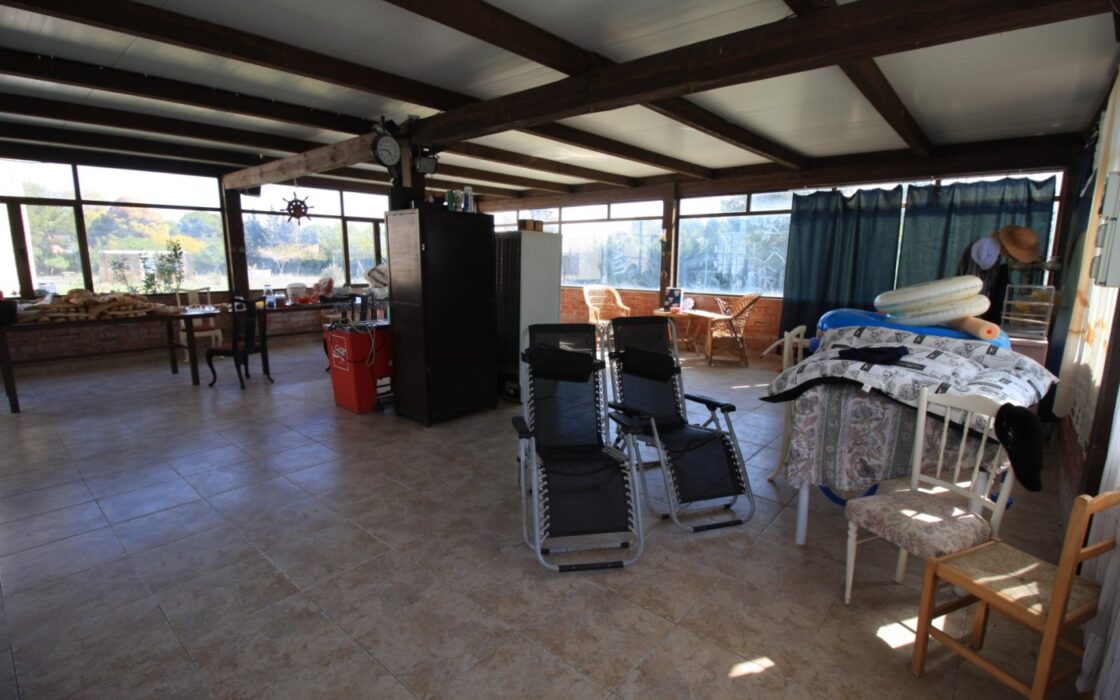 Будинок в Оріуела Коста з терасою та басейном 200 кв.м