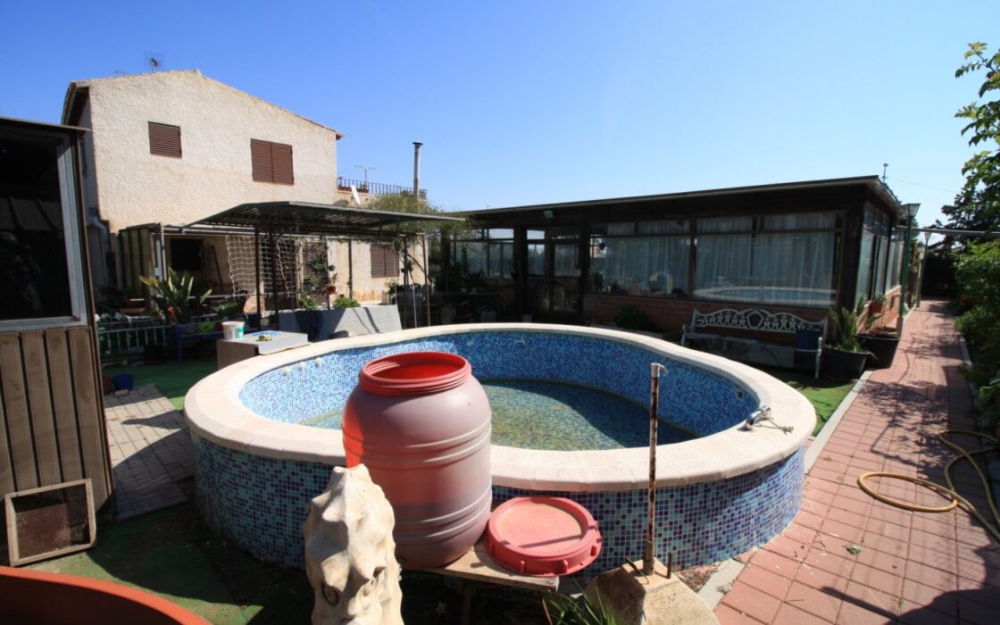 Будинок в Оріуела Коста з терасою та басейном 200 кв.м