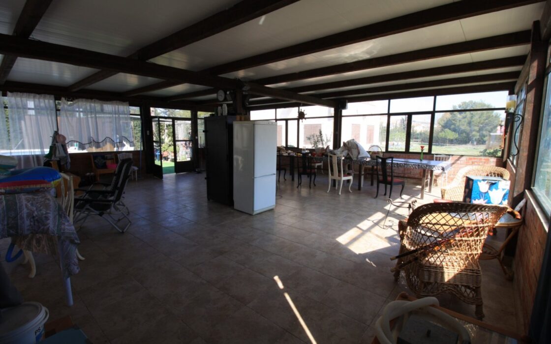 Будинок в Оріуела Коста з терасою та басейном 200 кв.м