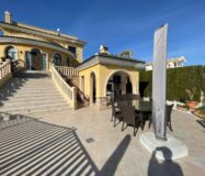 Будинок у Сьюдад-Кесада 244 кв.м з видом на море та терасою