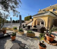 Будинок у Сьюдад-Кесада 244 кв.м з видом на море та терасою