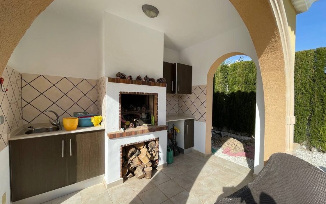 Будинок у Сьюдад-Кесада 244 кв.м з видом на море та терасою