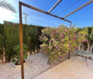 Будинок у Сьюдад-Кесада 244 кв.м з видом на море та терасою