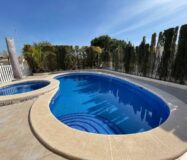 Будинок у Сьюдад-Кесада 244 кв.м з видом на море та терасою