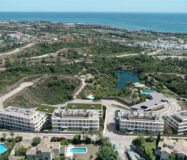 Трехспальные апартаменты с террасой в Эстепоне 196.39 кв.м