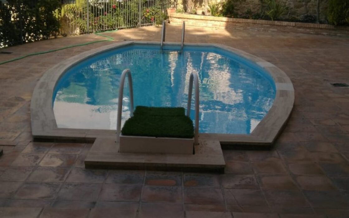 Вілла з басейном у Баньерес-де-Мариола, 4 спальні