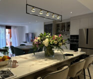 Четырехкомнатная квартира в Новой Золотой Миле с террасой