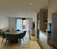 Четырехкомнатная квартира в Новой Золотой Миле с террасой