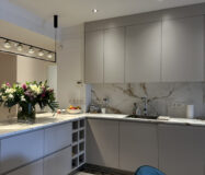 Четырехкомнатная квартира в Новой Золотой Миле с террасой