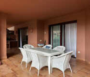 Четырехкомнатная квартира в Новой Золотой Миле с террасой