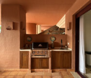 Четырехкомнатная квартира в Новой Золотой Миле с террасой