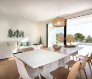 Вілли в Лос-Монтесинос з приватним басейном та терасою