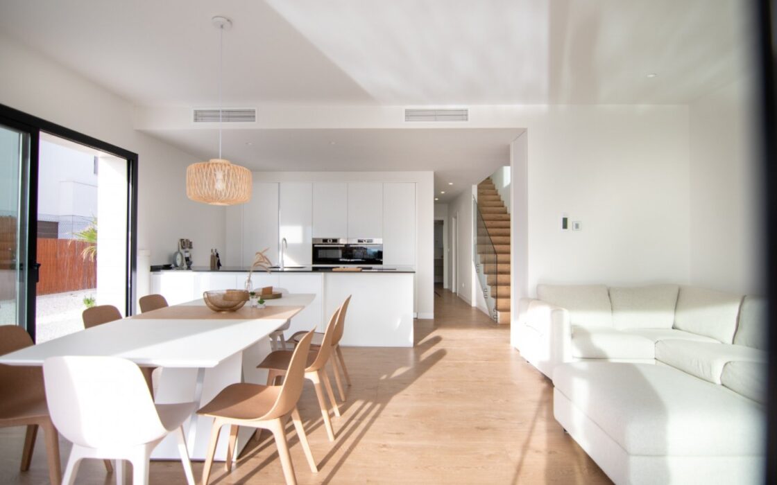 Вілли в Лос-Монтесинос з приватним басейном та терасою