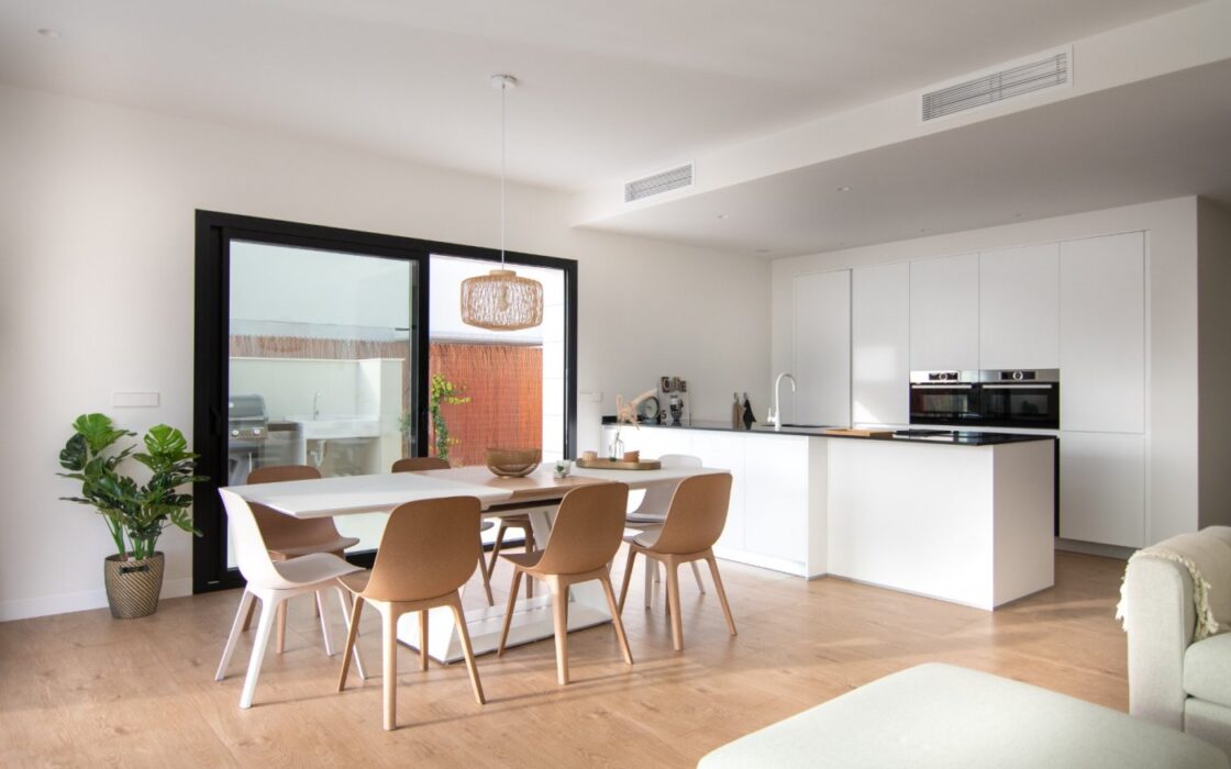 Вілли в Лос-Монтесинос з приватним басейном та терасою