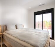 Вілли в Лос-Монтесинос з приватним басейном та терасою