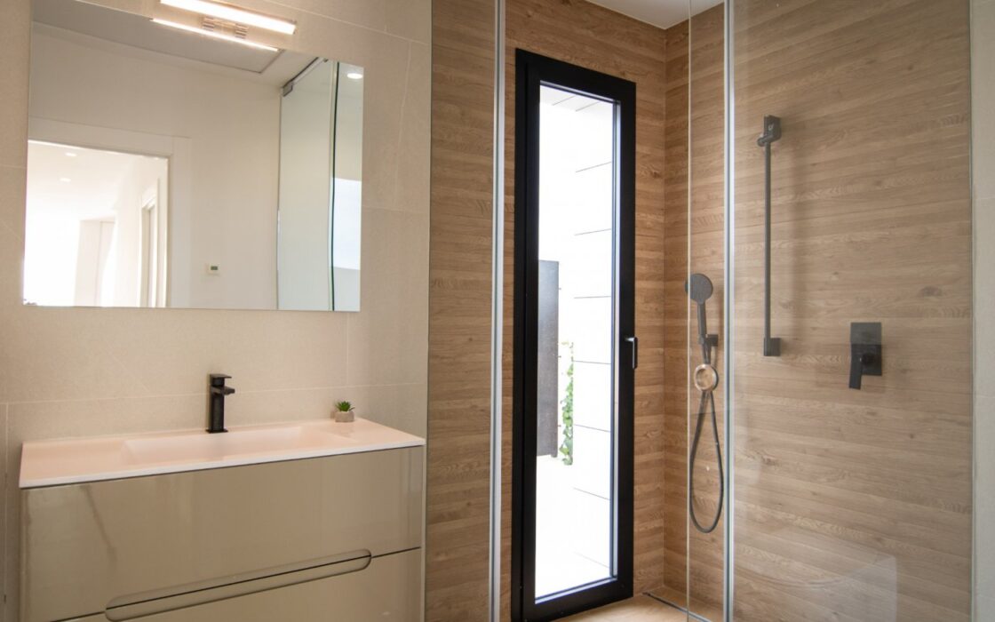 Вілли в Лос-Монтесинос з приватним басейном та терасою