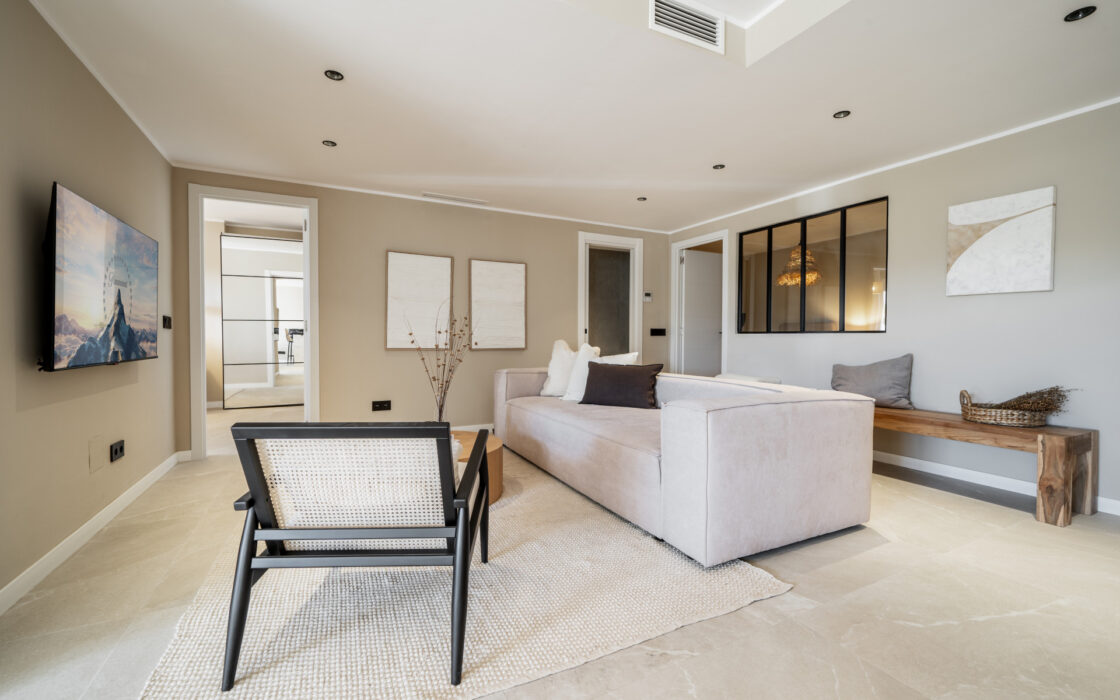 Квартира на первом этаже в Новой Андалусии с террасой 117 кв.м