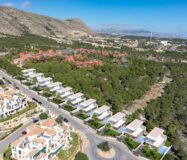 Вілла у Фінестраті з терасами та видами на море 214 кв.м