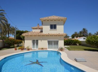 Вілла з басейном в Кабо Роиг, 276 кв.м, 4 спальні