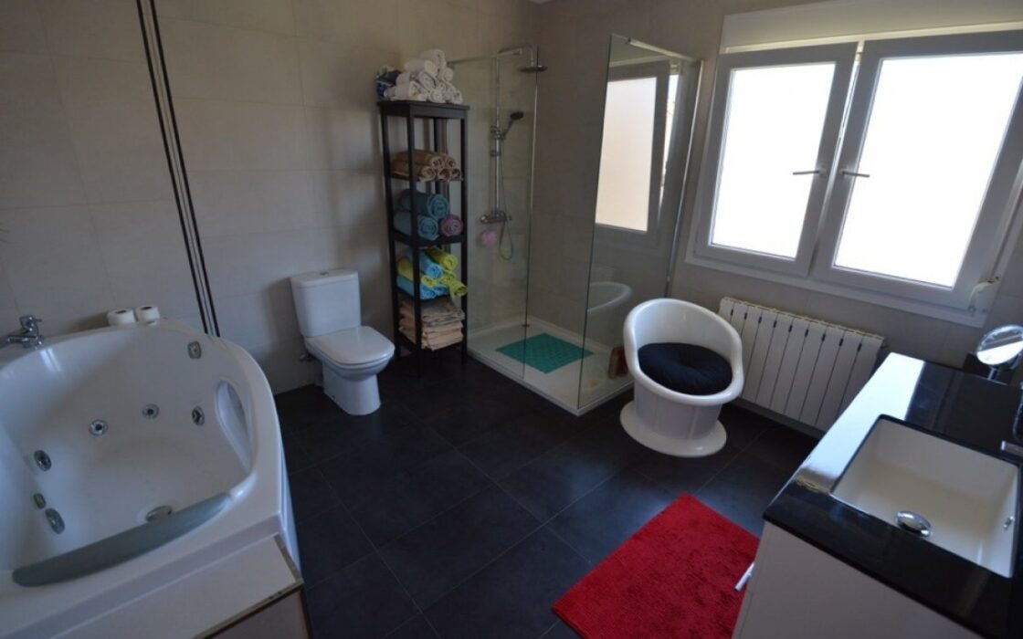 Вілла з басейном в Кабо Роиг, 276 кв.м, 4 спальні