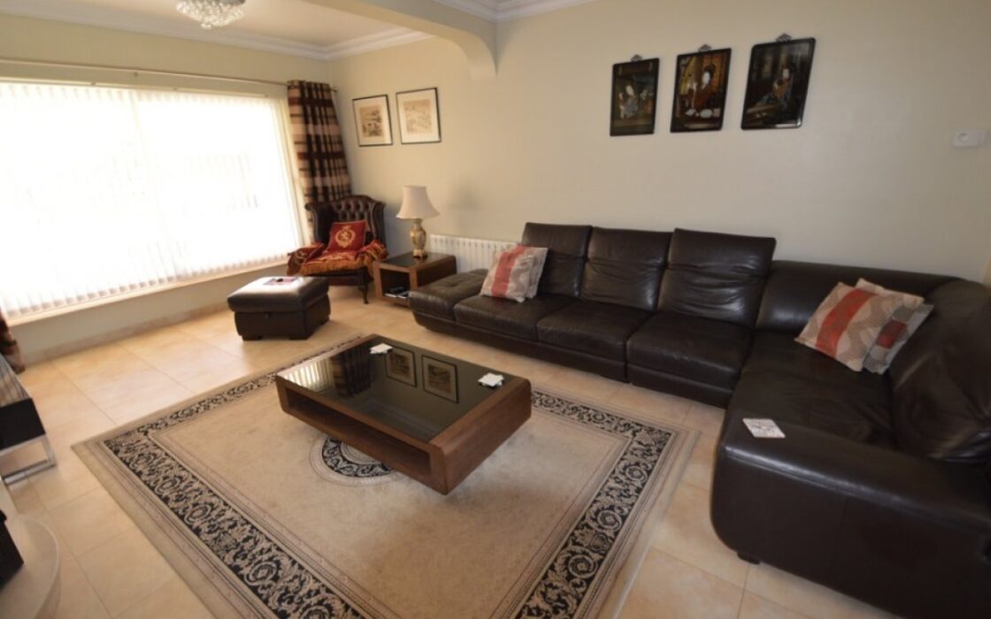 Вілла з басейном в Кабо Роиг, 276 кв.м, 4 спальні