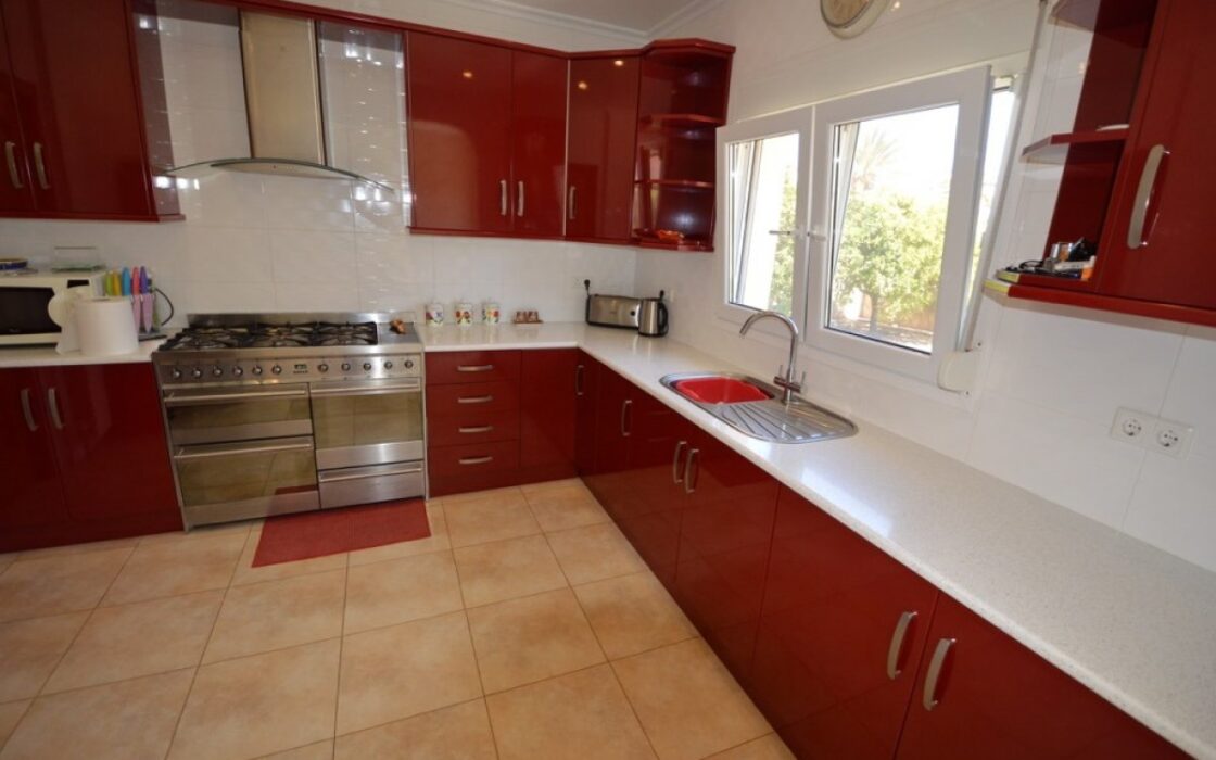 Вілла з басейном в Кабо Роиг, 276 кв.м, 4 спальні