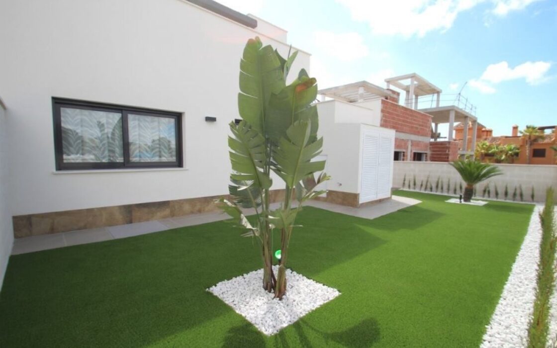 Вілла Deluxe в Кампоамор з басейном 168 кв.м біля моря