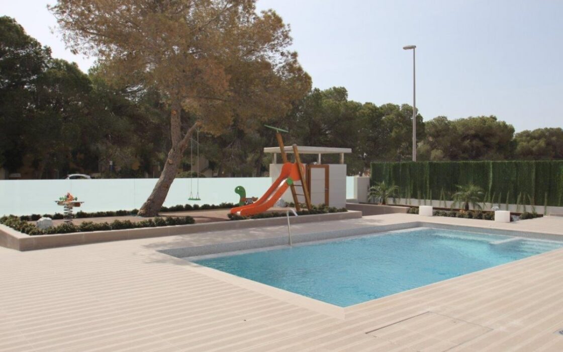 Вілли Deluxe в Dehesa de Campoamor біля моря з басейном 157 кв.м