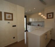 Вілли Deluxe в Dehesa de Campoamor біля моря з басейном 157 кв.м