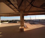 Новий будинок з терасами в Сьюдад-Кесада 350 кв.м