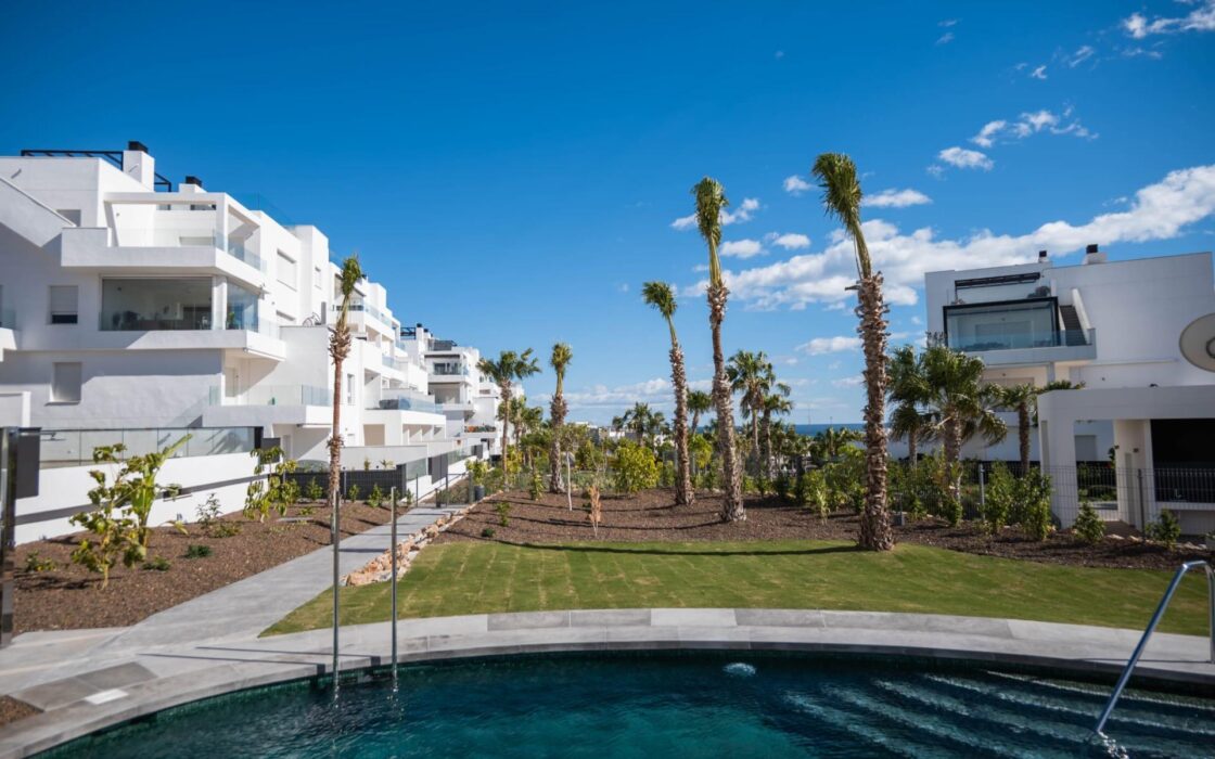 Апартаменты в Торревьехе 78 кв.м с террасой у моря