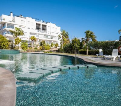 Апартаменти в Торрев’єсі 78 кв.м з терасою біля моря