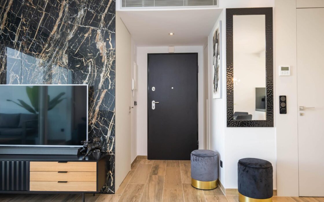 Апартаменты в Торревьехе 78 кв.м с террасой у моря