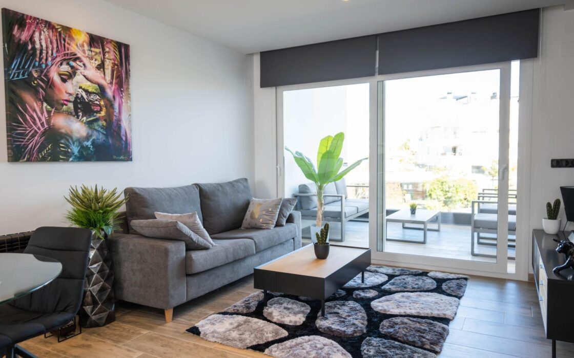 Апартаменты в Торревьехе 78 кв.м с террасой у моря