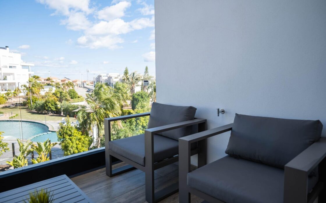 Апартаменты в Торревьехе 78 кв.м с террасой у моря