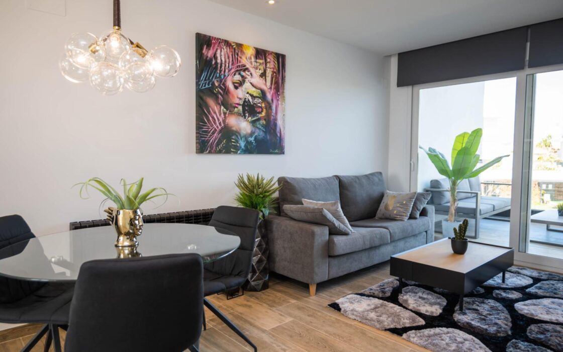 Апартаменты в Торревьехе 78 кв.м с террасой у моря