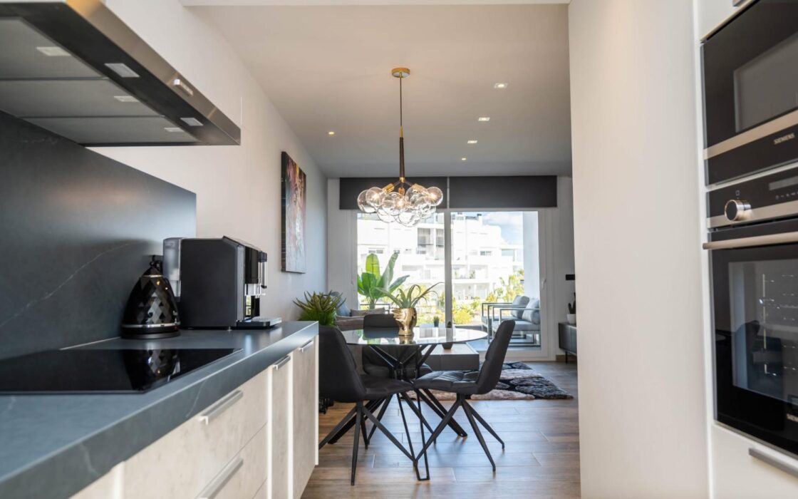 Апартаменты в Торревьехе 78 кв.м с террасой у моря