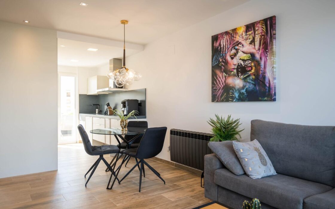 Апартаменты в Торревьехе 78 кв.м с террасой у моря