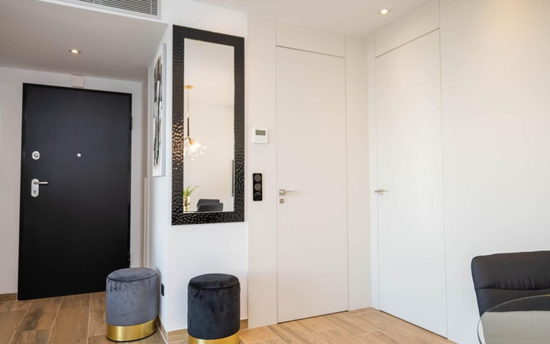 Апартаменты в Торревьехе 78 кв.м с террасой у моря