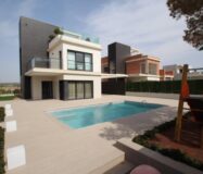 Вілли в Кампоамор з приватним басейном 157 кв.м