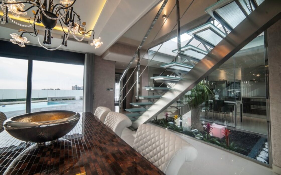 Вілли з басейном в Оріуелі від 469000 євро, вид на природу