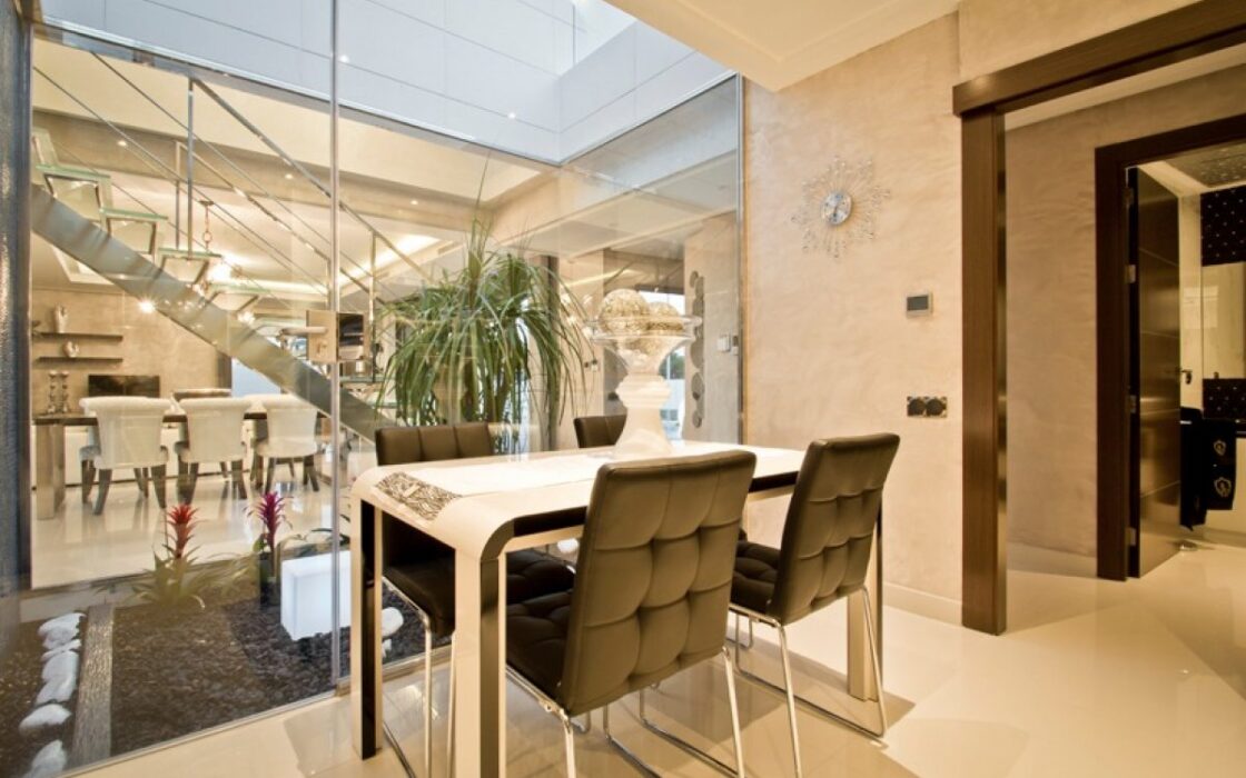 Вілли з басейном в Оріуелі від 469000 євро, вид на природу