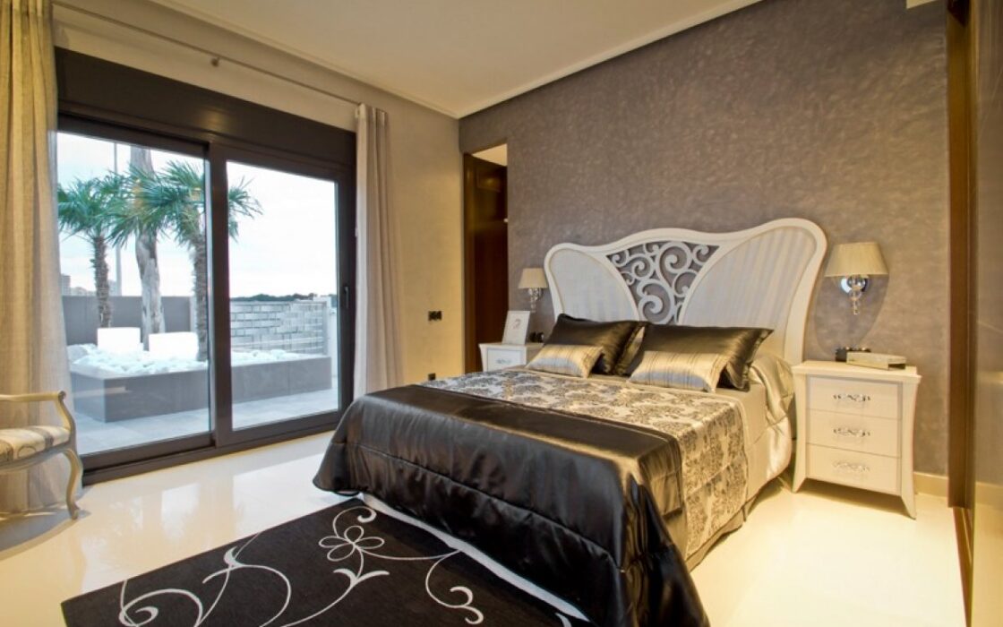 Вілли з басейном в Оріуелі від 469000 євро, вид на природу