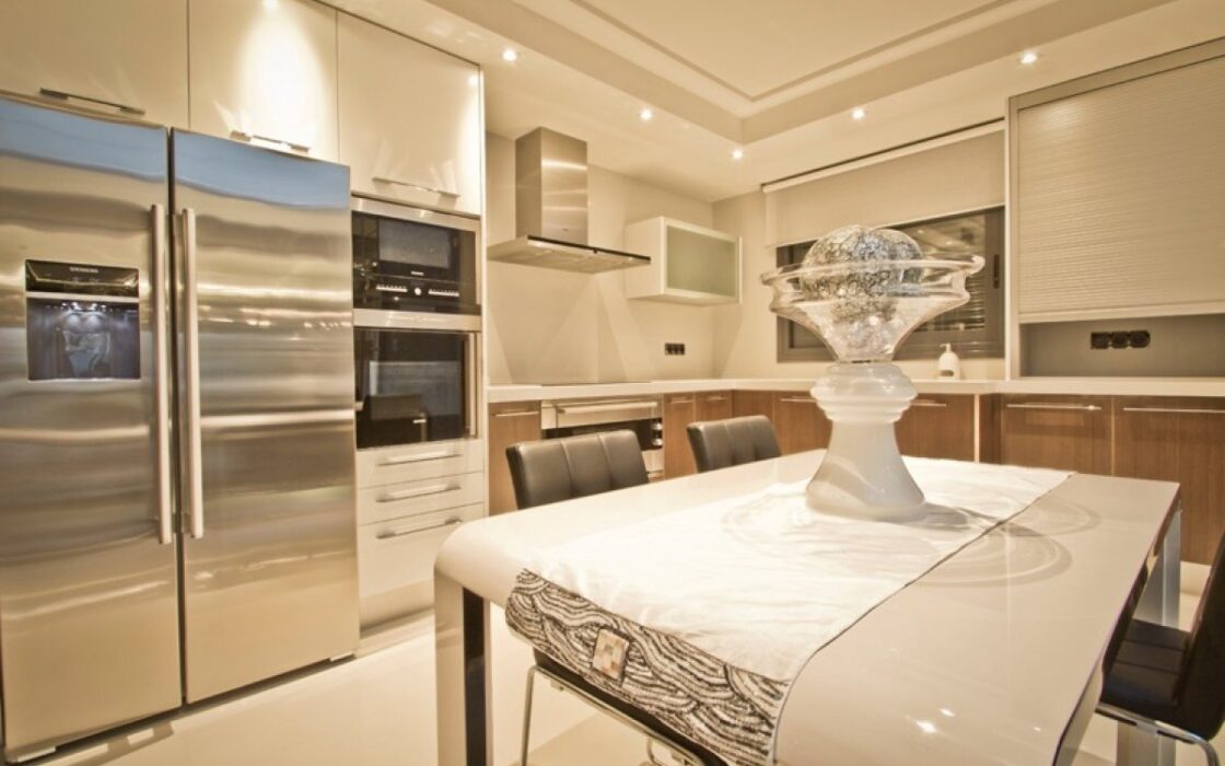 Вілли з басейном в Оріуелі від 469000 євро, вид на природу