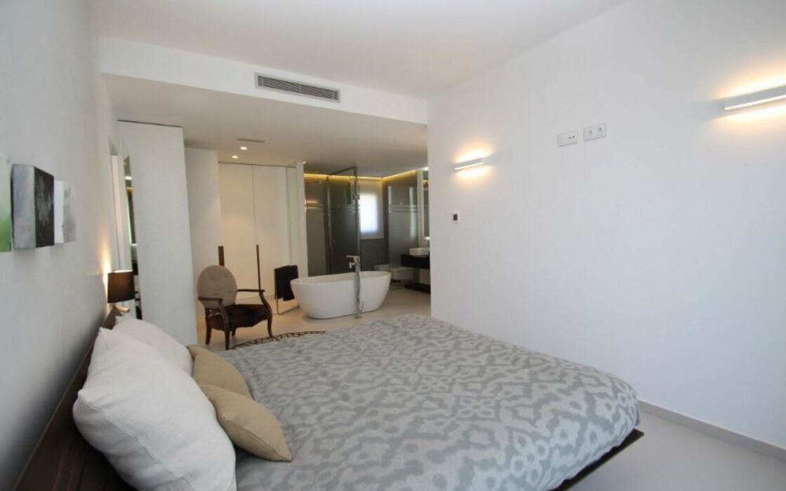 Виллы в комплексе Bellavista Ориуэла 197 кв.м с бассейном