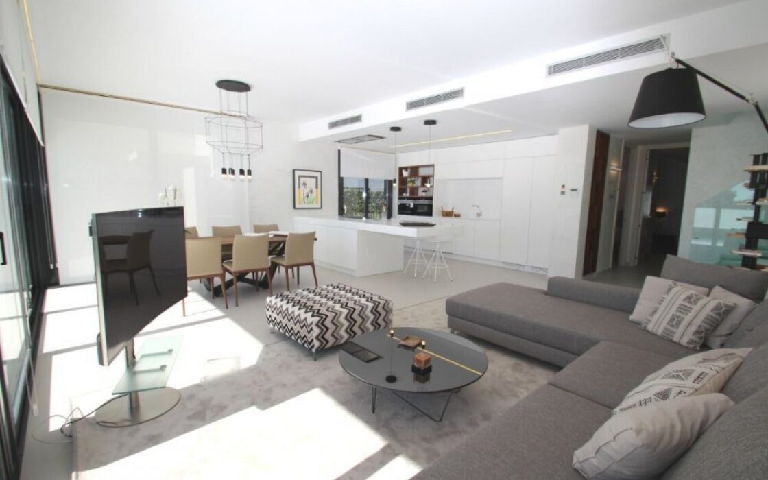 Виллы в комплексе Bellavista Ориуэла 197 кв.м с бассейном