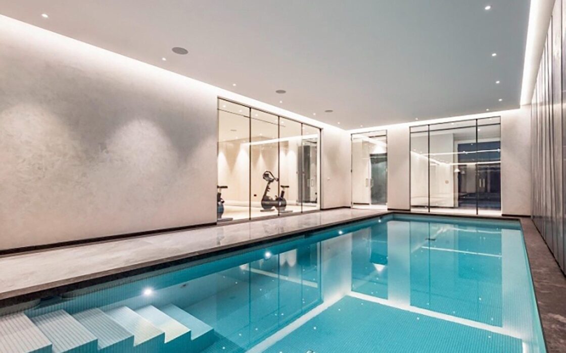 Новые апартаменты с террасой и видом на горы Реллеу 256 кв.м