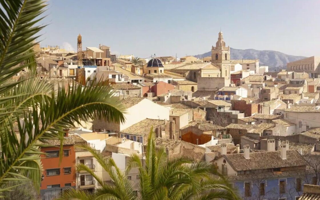 Новые апартаменты с террасой и видом на горы Реллеу 256 кв.м